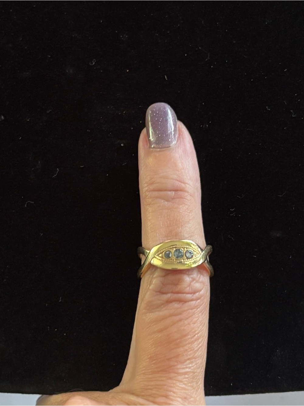 Avon Gold-Tone Ring with Central Marquise-Shaped Setting 3 Small Rhinestones
